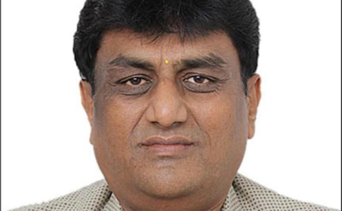 Shri Samir R. Shah